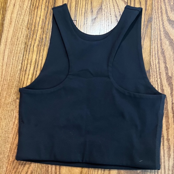 Girlfriend Collective Black Bella Scooper Tank Shelf Sports Bra - Picture 2 of 4